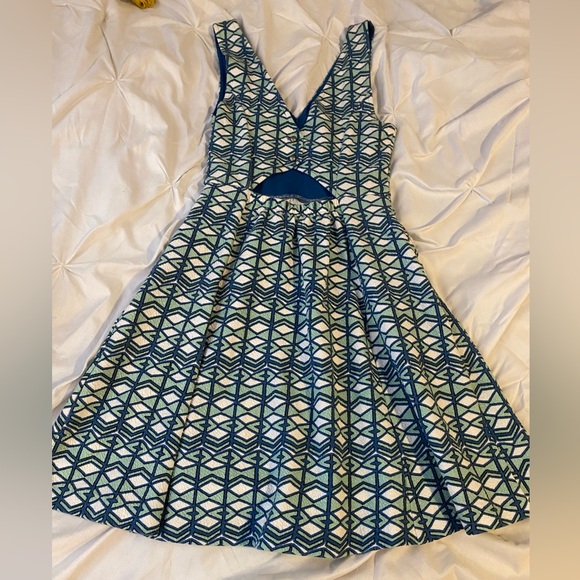 Geometrical patterned turquoise, blue, white Flowy Mini Dress - Picture 2 of 3